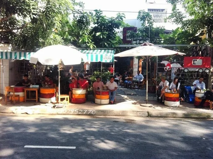 Lạc bước vào 5 quán cà phê độc đáo nhất Sài thành