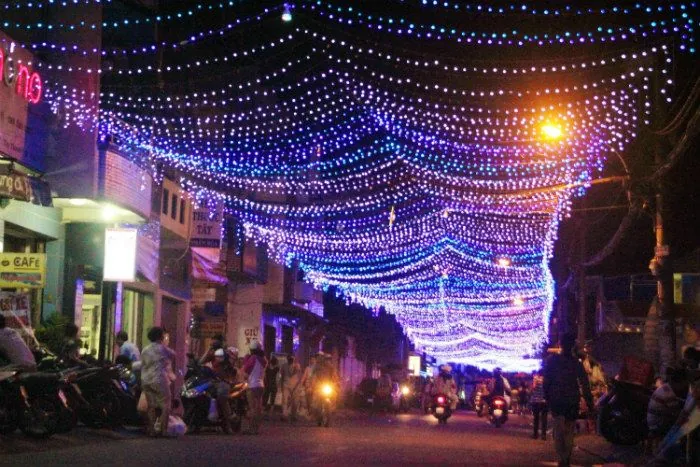 Lấp lánh xóm đạo Sài Gòn mùa Giáng Sinh Lấp lánh xóm đạo Sài Gòn mùa Giáng Sinh