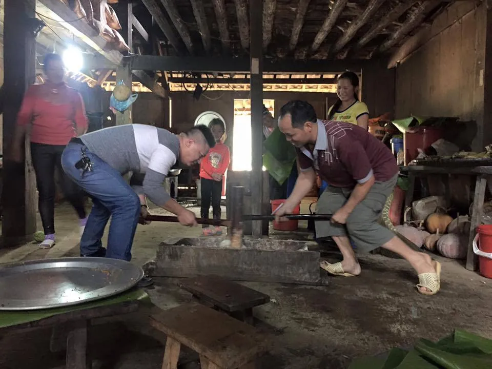Người H Mông rộn ràng đón Tết Người HMông rộn ràng đón Tết