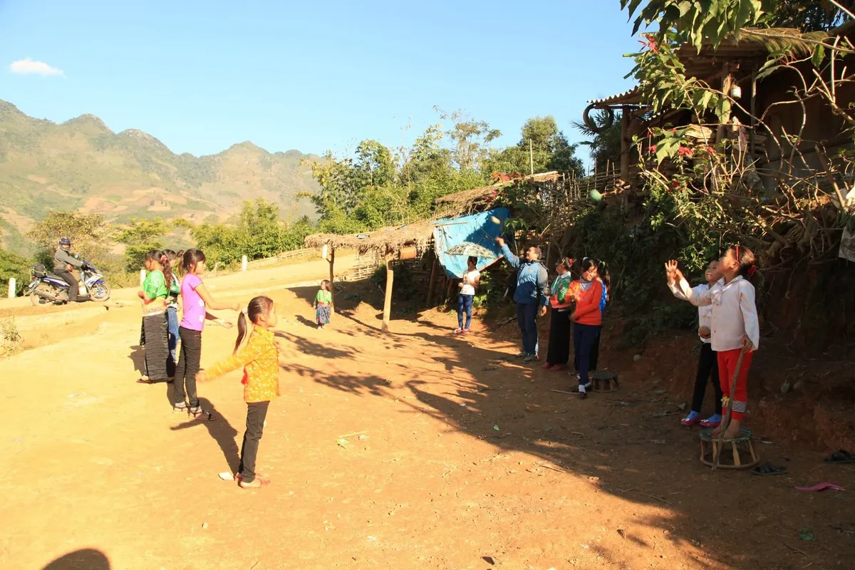 Người H Mông rộn ràng đón Tết Người HMông rộn ràng đón Tết