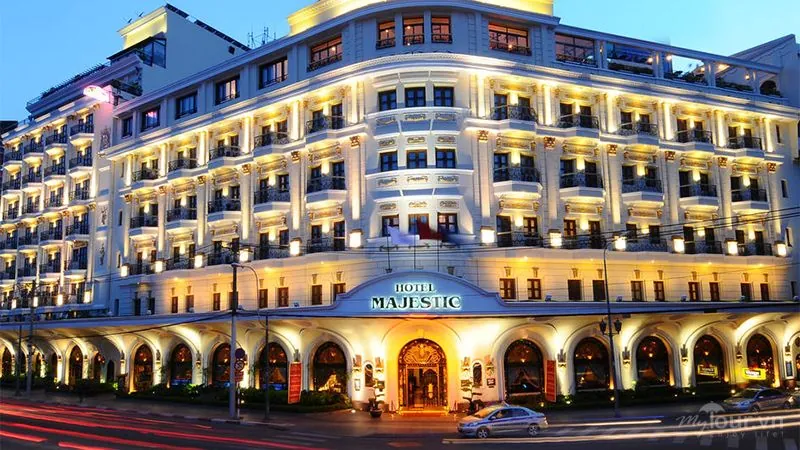 Khách sạn Majestic
