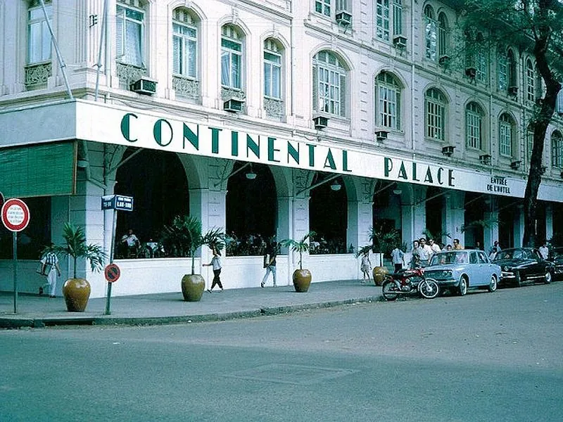 Những khách sạn tồn tại 1 thế kỷ ở Sài Gòn Khách sạn continental