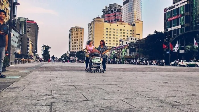 Nô nức phố đi bộ đầu tiên tại Sài Gòn
