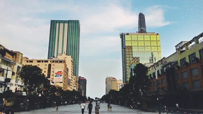 Nô nức phố đi bộ đầu tiên tại Sài Gòn