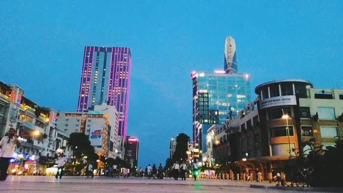 Nô nức phố đi bộ đầu tiên tại Sài Gòn