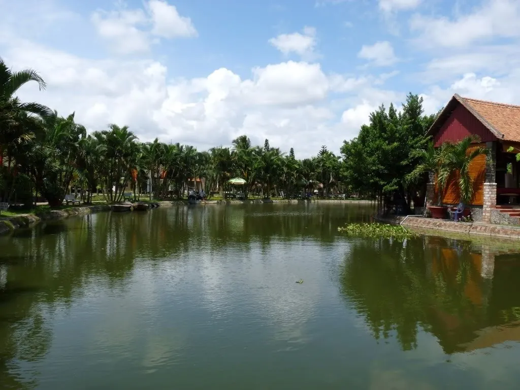 Phiêu với những khu du lịch xanh mát giữa mùa nắng Sài Thành