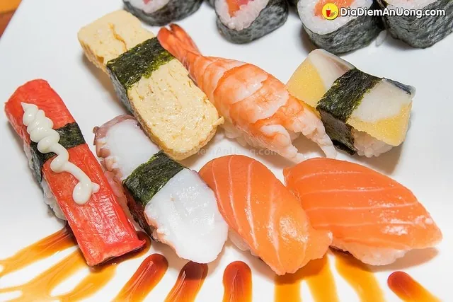 Quận 6 có gì chơi giữa Sài Gòn hoa lệ? Sushi quận 6 ngon, giá cực kỳ hạt dẻ