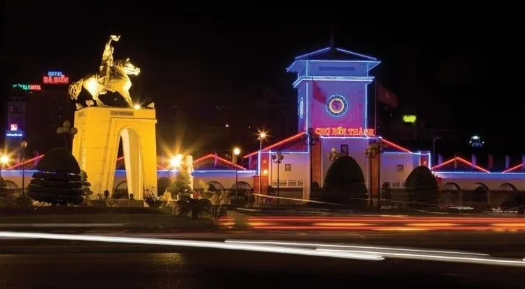 Sài Gòn Quận 1 có gì chơi trong những ngày này ? Chợ Bến Thành là biểu tượng của Sài Gòn