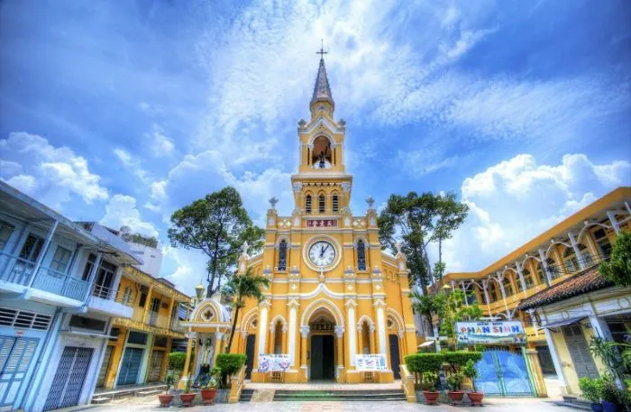 Sài Gòn trang hoàng rực rỡ đón Giáng sinh Sài Gòn trang hoàng rực rỡ đón Giáng sinh