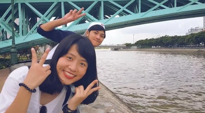Cây cầu màu xanh không mấy xa lạ với các bạn sinh viên Sài Gòn