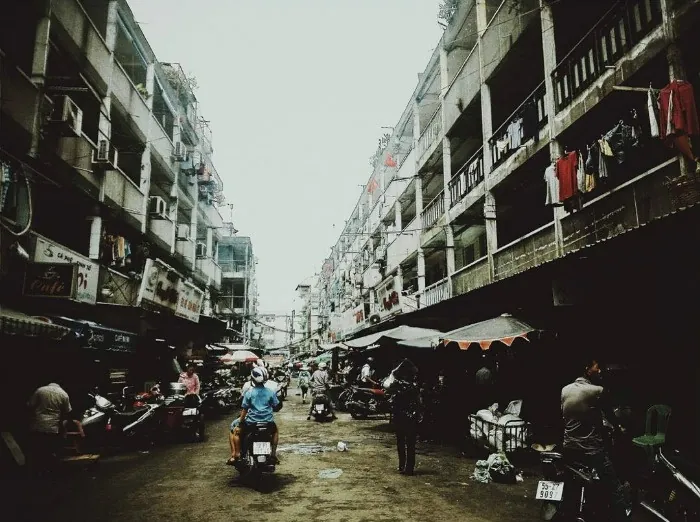Sài Gòn xưa qua những tấm ảnh chung cư cũ trên Instagram Sài Gòn-Góc phố chung cư quận 3