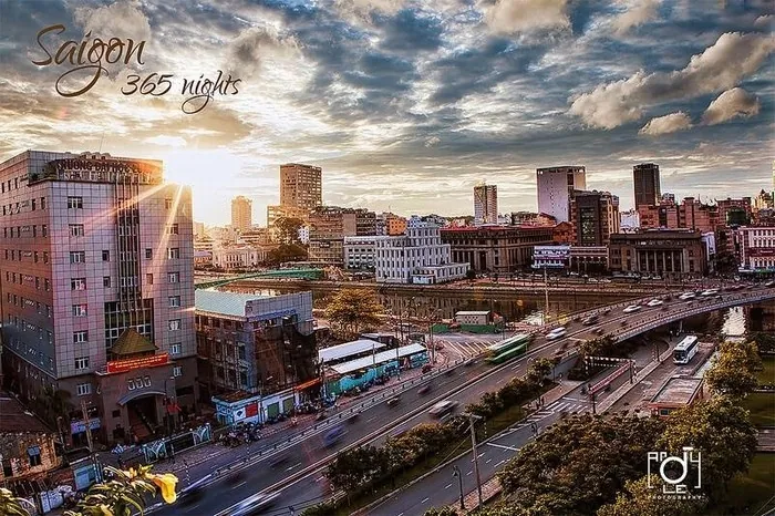 Tản mạn những cơn mưa ngô nghê của Sài Gòn