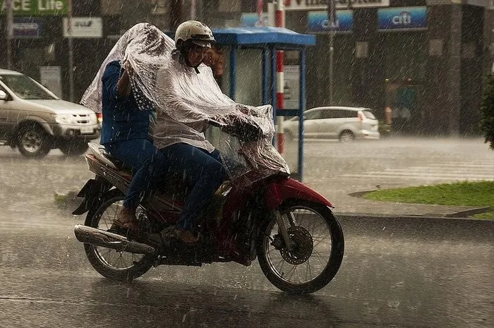 Tản mạn những cơn mưa ngô nghê của Sài Gòn