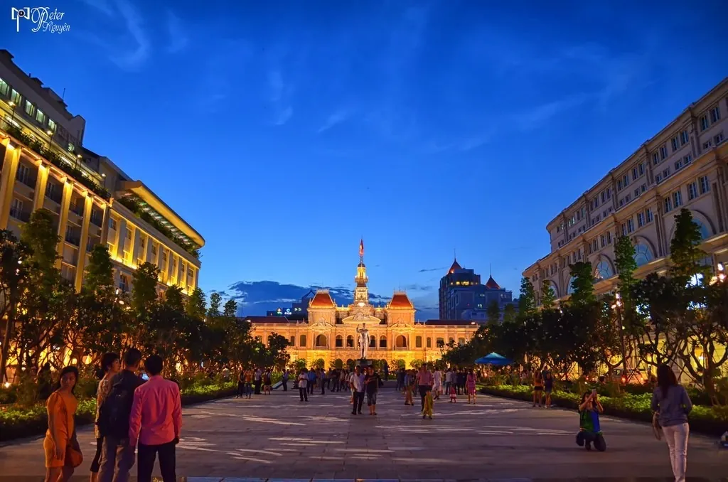 Tất tần tật về kinh nghiệm du lịch Sài Gòn Hãy cẩn thận với tư trang của mình ở trốn đông người để chuyến đi thực sự hoàn hảo nhé