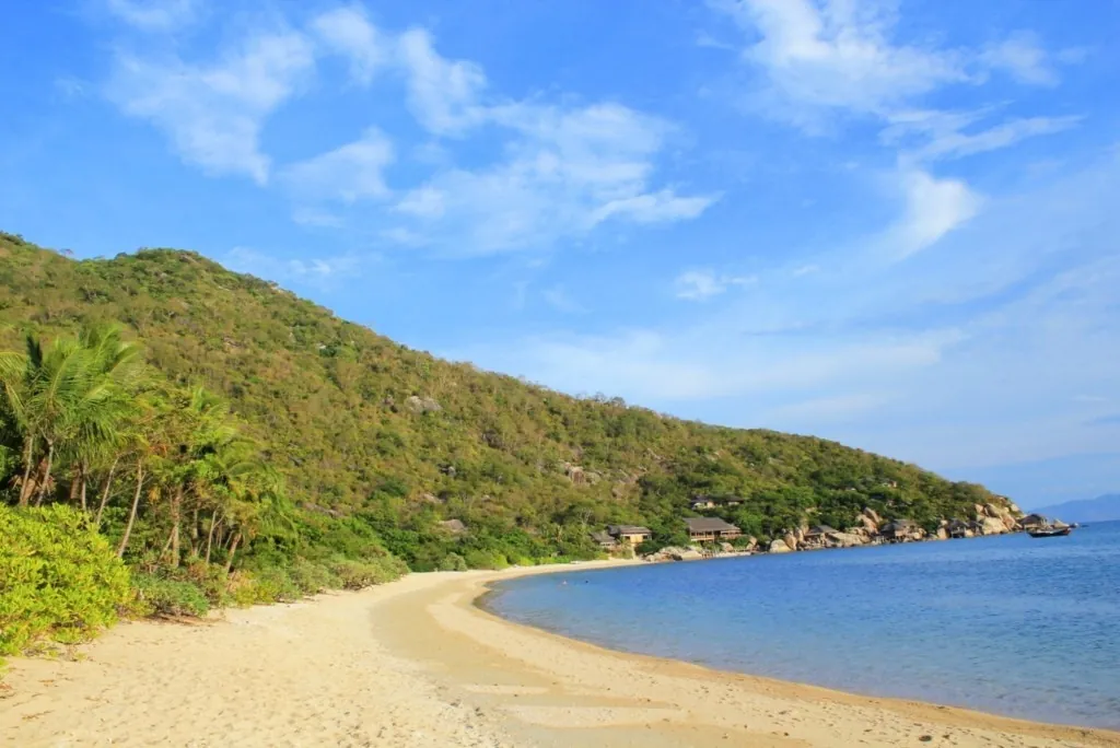 Thả hồn phiêu lãng bên bờ vịnh Ninh Vân Thả hồn phiêu lãng bên bờ vịnh Ninh Vân
