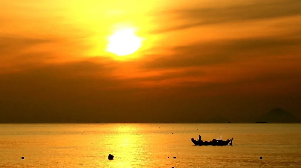 Thả hồn phiêu lãng bên bờ vịnh Ninh Vân Thả hồn phiêu lãng bên bờ vịnh Ninh Vân