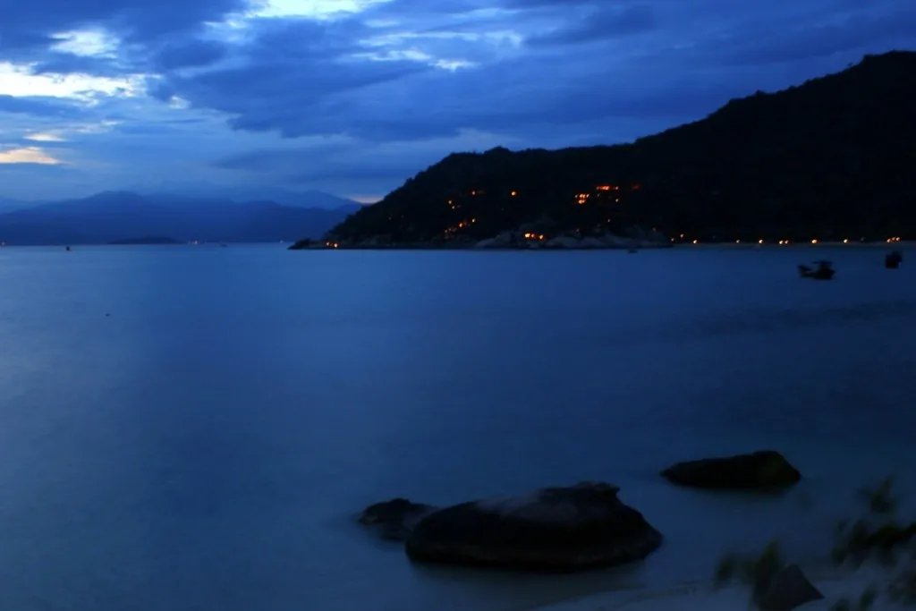Thả hồn phiêu lãng bên bờ vịnh Ninh Vân Thả hồn phiêu lãng bên bờ vịnh Ninh Vân