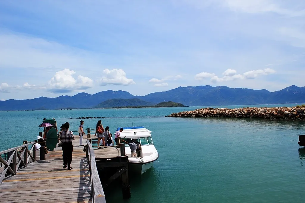 Thả hồn phiêu lãng bên bờ vịnh Ninh Vân Thả hồn phiêu lãng bên bờ vịnh Ninh Vân