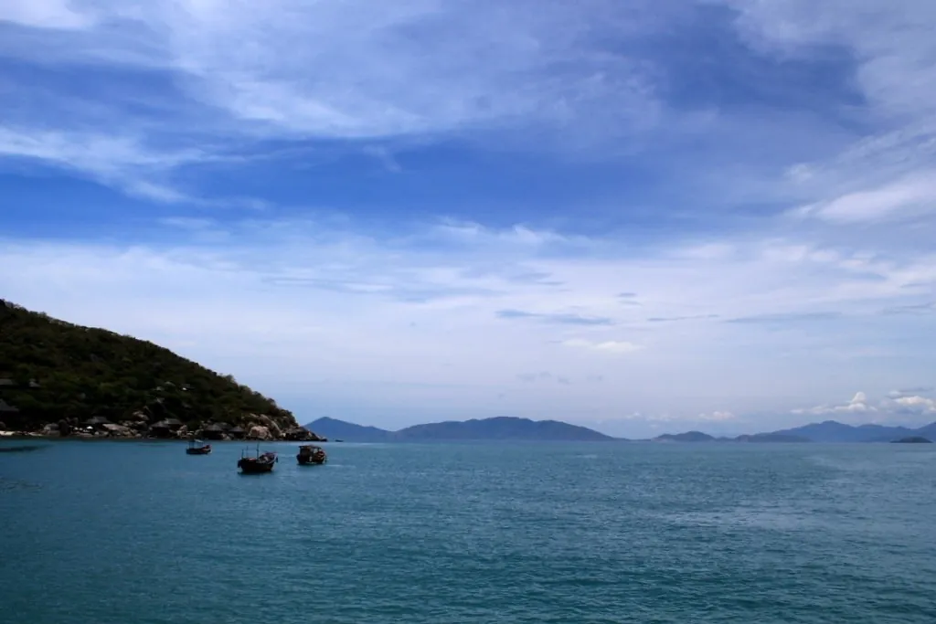 Thả hồn phiêu lãng bên bờ vịnh Ninh Vân Thả hồn phiêu lãng bên bờ vịnh Ninh Vân