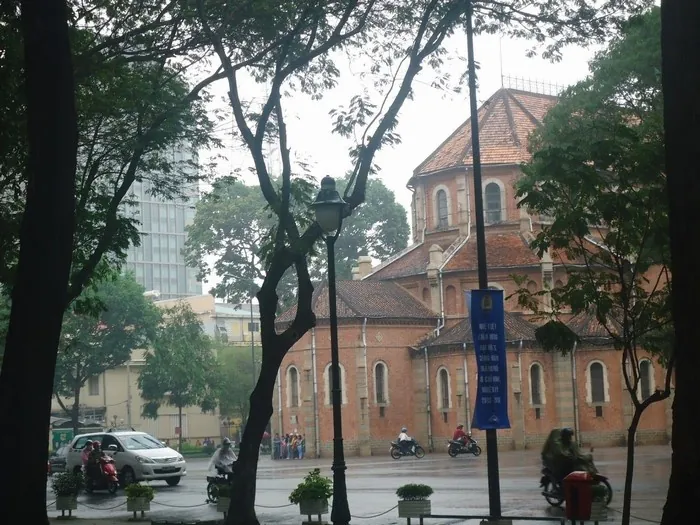 Thú vị mưa Sài Gòn và mưa Hà Nội Thú vị mưa Sài Gòn và mưa Hà Nội