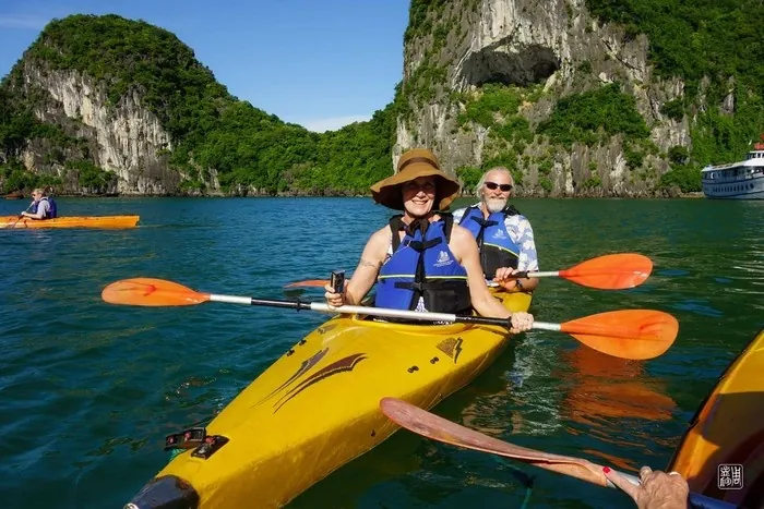 Viên Ngọc Quý Hạ Long Có Gì Khiến Bao Người Say Đắm