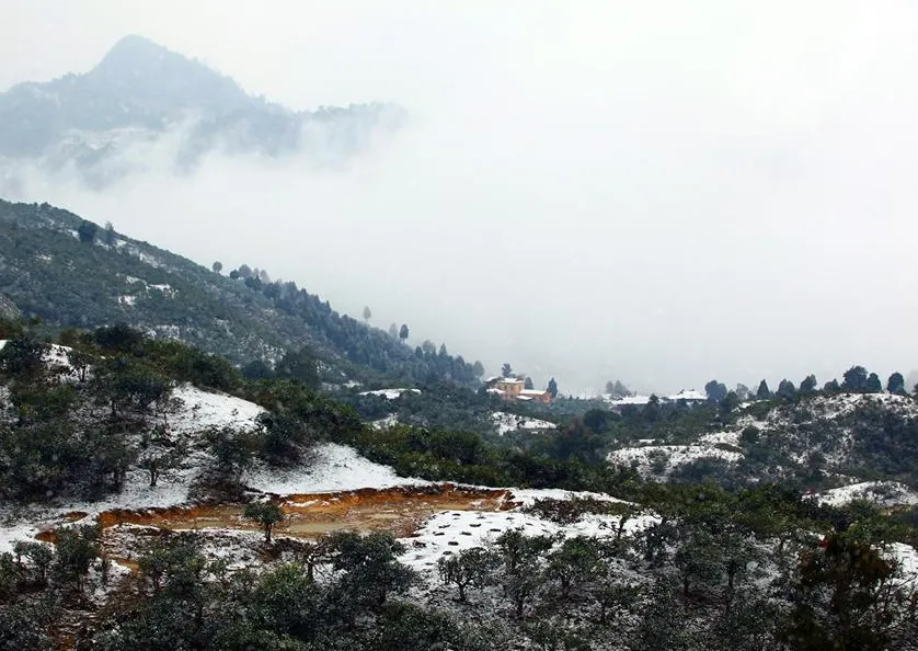 Yên Bái lần đầu có tuyết rơi