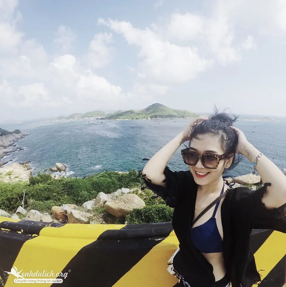 Review vẻ đẹp thiên đường biển đảo Bình Hưng của 2 cô gái trẻ Du lịch đảo Bình Hưng