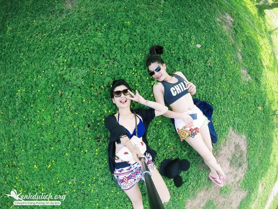 Review vẻ đẹp thiên đường biển đảo Bình Hưng của 2 cô gái trẻ Du lịch đảo Bình Hưng