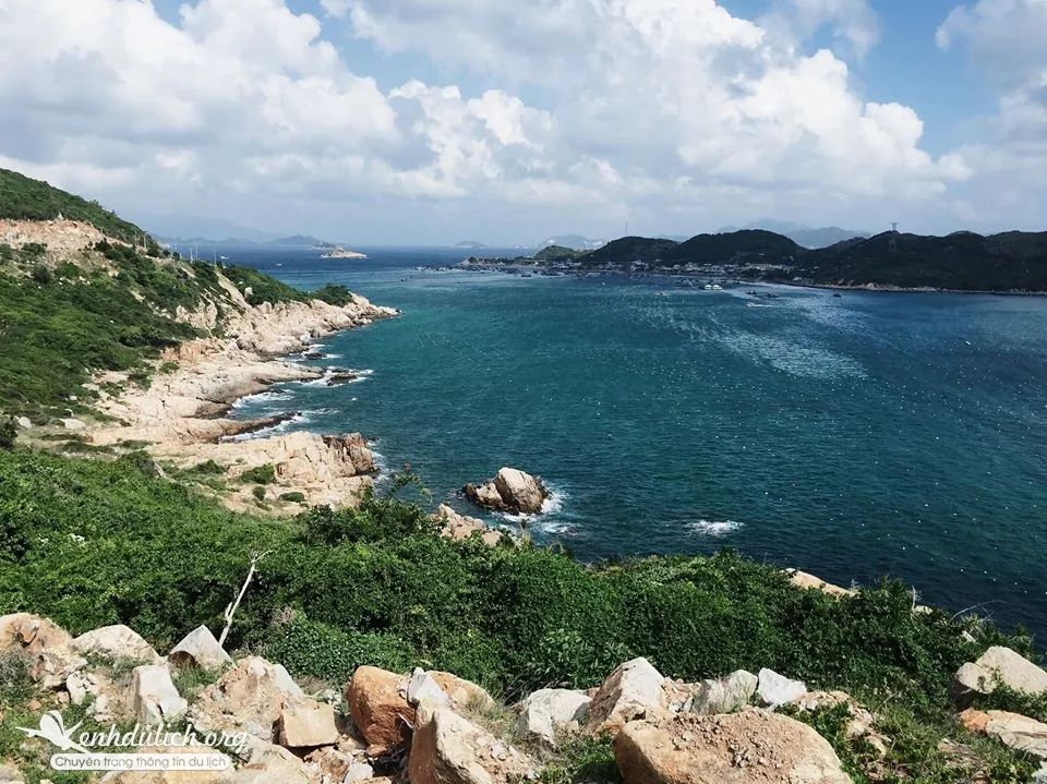 Review vẻ đẹp thiên đường biển đảo Bình Hưng của 2 cô gái trẻ Review thiên đường biển đảo Bình Hưng của cô gái trẻ