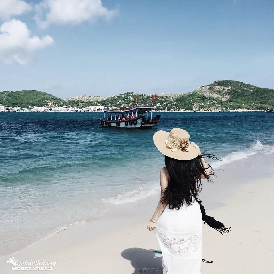 Review vẻ đẹp thiên đường biển đảo Bình Hưng của 2 cô gái trẻ Review thiên đường biển đảo Bình Hưng của cô gái trẻ