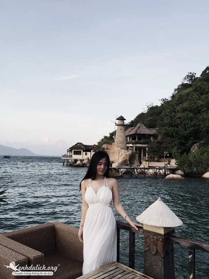 Review vẻ đẹp thiên đường biển đảo Bình Hưng của 2 cô gái trẻ Review thiên đường biển đảo Bình Hưng của cô gái trẻ
