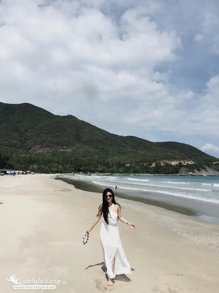 Review vẻ đẹp thiên đường biển đảo Bình Hưng của 2 cô gái trẻ Review thiên đường biển đảo Bình Hưng của cô gái trẻ