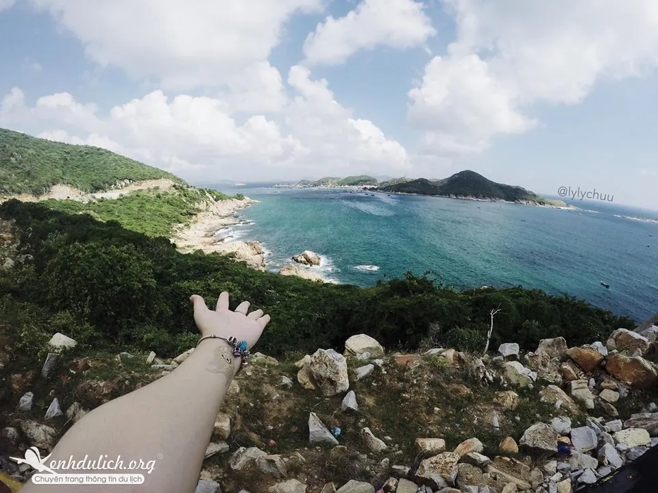 Review vẻ đẹp thiên đường biển đảo Bình Hưng của 2 cô gái trẻ Review thiên đường biển đảo Bình Hưng của cô gái trẻ