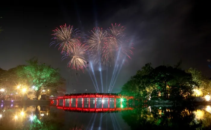 Pháo hoa tết 2016 Bính Thân tại Hà Nội