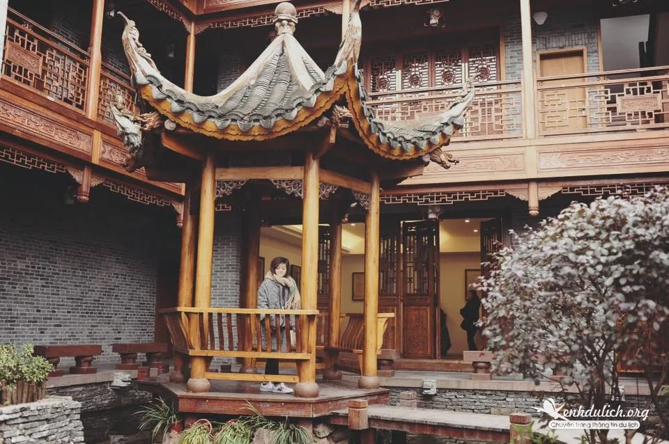 Khám phá tuyệt cảnh Phượng Hoàng Cổ Trấn - Trương Gia Giới chỉ hơn 9 triệu đồng Kỳ 1 Phượng Hoàng Cổ Trấn Trương Gia Giới