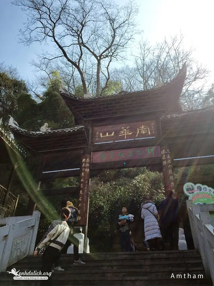 Khám phá tuyệt cảnh Phượng Hoàng Cổ Trấn - Trương Gia Giới chỉ hơn 9 triệu đồng Kỳ 1 Phượng Hoàng Cổ Trấn Trương Gia Giới