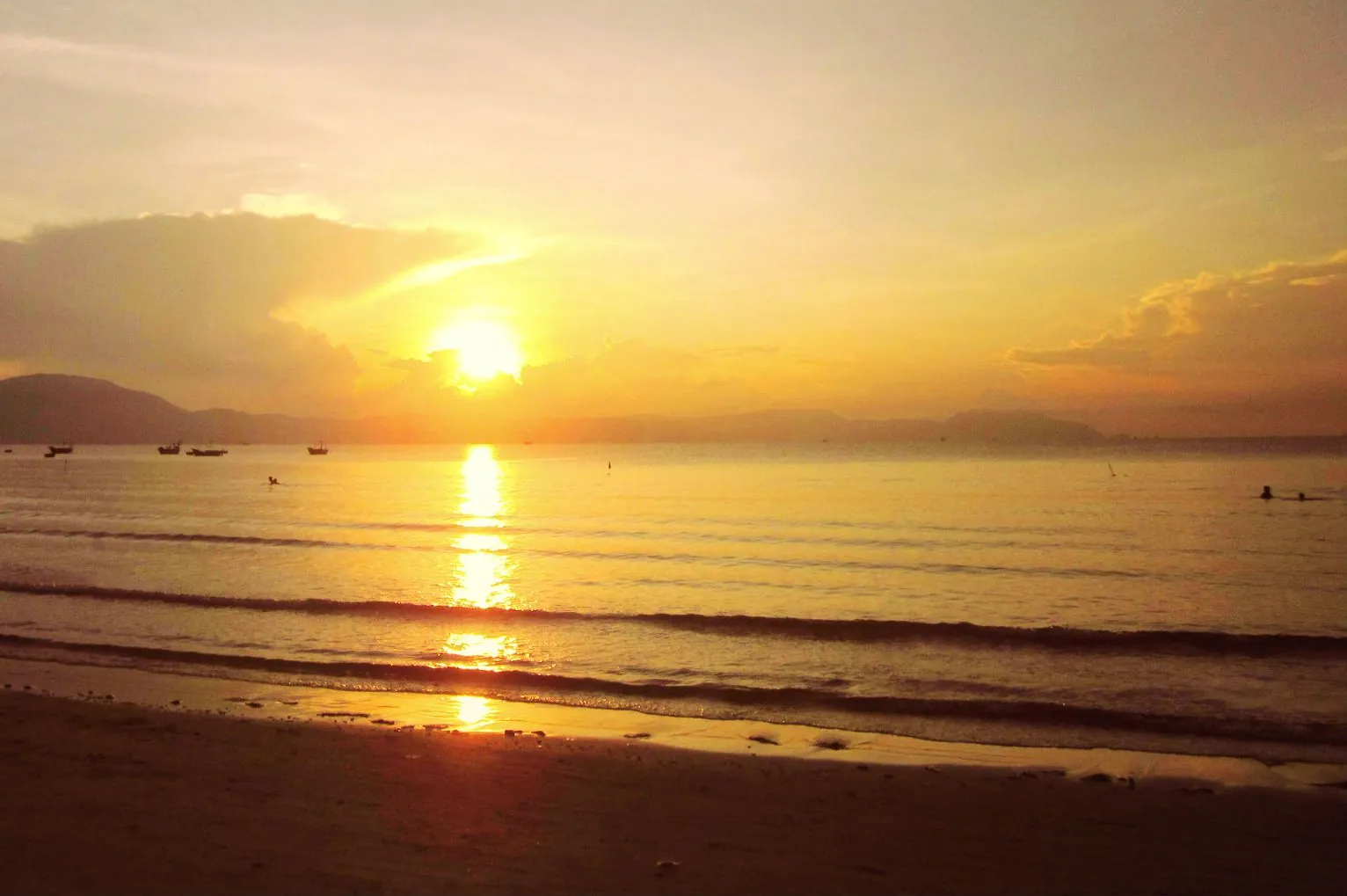 Trải nghiệm ngắm bình minh trên biển Dốc Lết - Nha Trang Trải nghiệm ngắm bình minh trên biển Dốc Lết Nha Trang