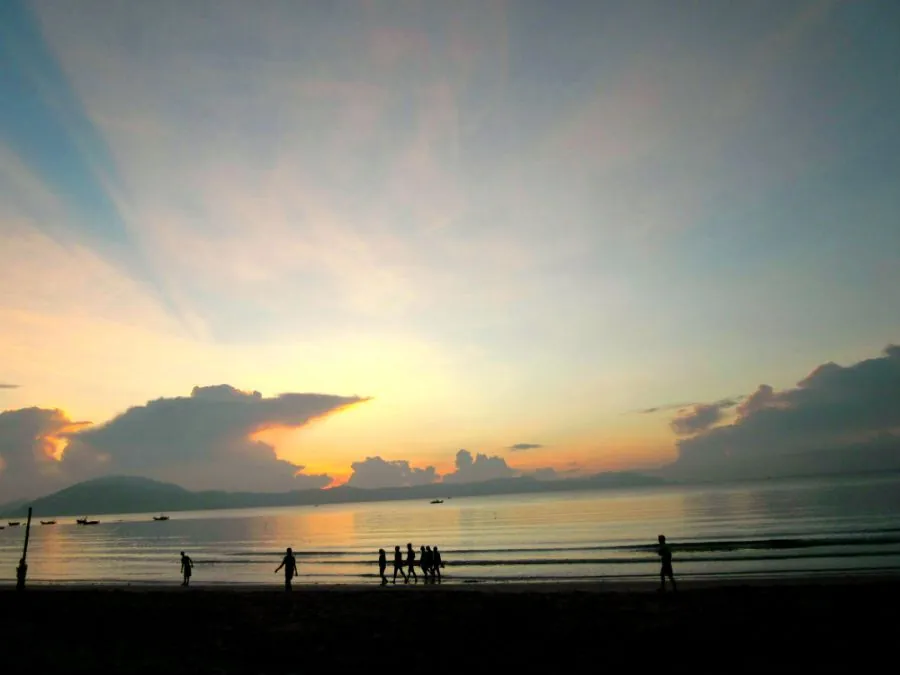 Trải nghiệm ngắm bình minh trên biển Dốc Lết - Nha Trang Trải nghiệm ngắm bình minh trên biển Dốc Lết Nha Trang
