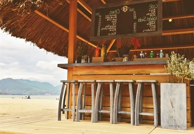 Giới trẻ đứng ngồi không yên với quán bar view biển đẹp nhất Quy Nhơn