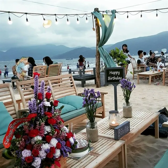 Giới trẻ đứng ngồi không yên với quán bar view biển đẹp nhất Quy Nhơn