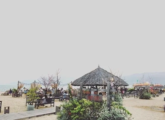 Giới trẻ đứng ngồi không yên với quán bar view biển đẹp nhất Quy Nhơn
