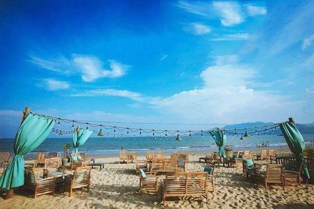 Giới trẻ đứng ngồi không yên với quán bar view biển đẹp nhất Quy Nhơn