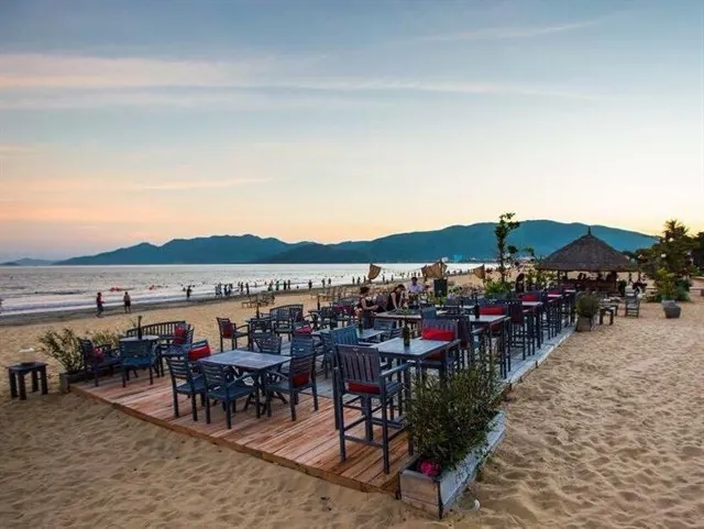 Giới trẻ đứng ngồi không yên với quán bar view biển đẹp nhất Quy Nhơn
