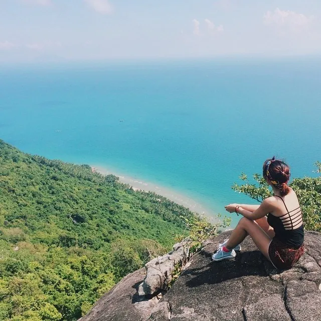Bí kíp vi vu Hòn Sơn 3 ngày 2 đêm chưa tới 1 triệu 500k Bí kíp vi vu Hòn Sơn 3 ngày 2 đêm chưa tới 1 triệu 500k