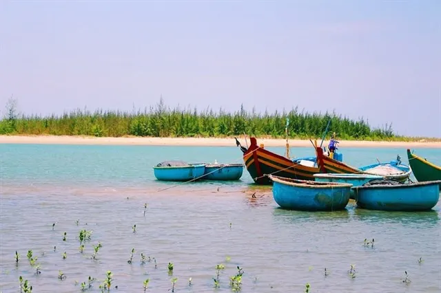 Bỏ túi 7 điểm đến hấp dẫn ít người biết ở Vũng Tàu Bỏ túi 7 điểm đến hấp dẫn ít người biết ở Vũng Tàu