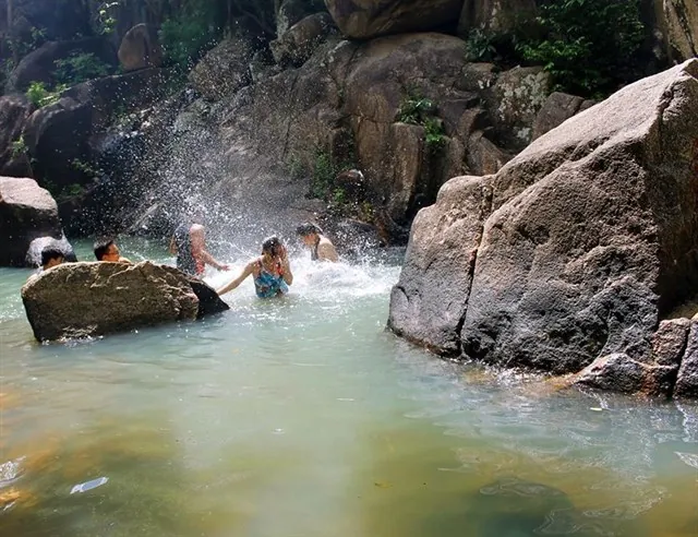 Bỏ túi 7 điểm đến hấp dẫn ít người biết ở Vũng Tàu Bỏ túi 7 điểm đến hấp dẫn ít người biết ở Vũng Tàu