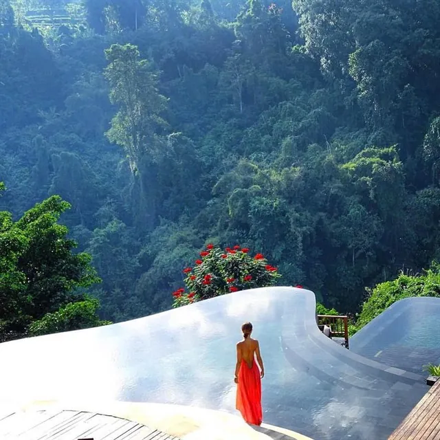 Cận cảnh bể bơi đẹp nhất thế giới tại thiên đường du lịch Bali Cận cảnh bể bơi đẹp nhất thế giới tại thiên đường du lịch Bali