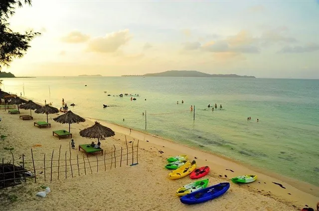 Đi ngay kẽo lỡ với 9 bãi biển nhất định phải đến trước tuổi 30 Đi ngay kẽo lỡ với 9 bãi biển nhất định phải đến trước tuổi 30