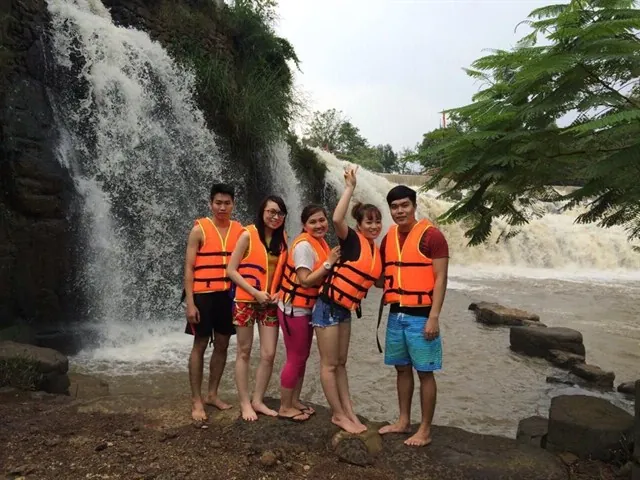Picnic bao đã với thác Đá Hàn cách Sài Gòn 70km đi về trong ngày bằng xe máy Picnic bao đã với thác Đá Hàn cách Sài Gòn 70km đi về trong ngày bằng xe máy