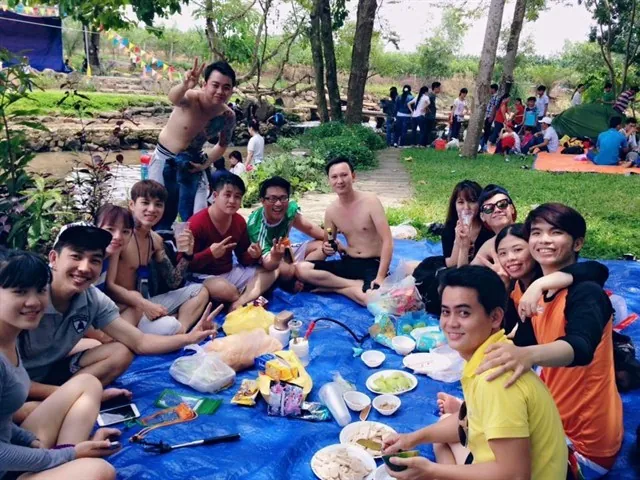 Picnic bao đã với thác Đá Hàn cách Sài Gòn 70km đi về trong ngày bằng xe máy Picnic bao đã với thác Đá Hàn cách Sài Gòn 70km đi về trong ngày bằng xe máy
